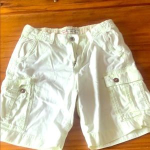 Light yellow cargo shorts 32”